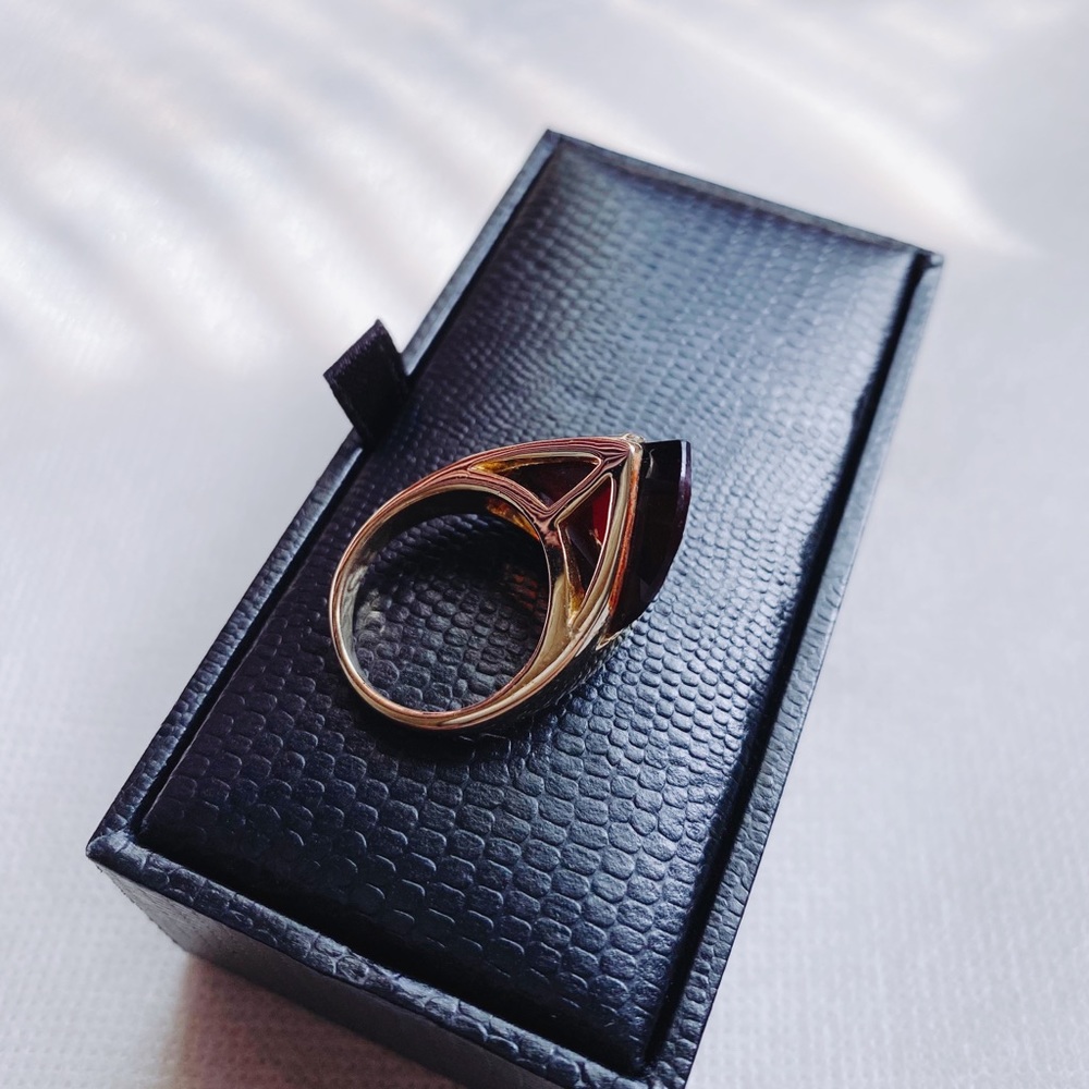 Crystal Cocktail Ring - Picture 3 of 3
